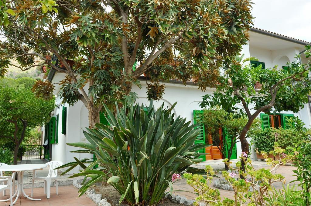 Seafront Apartments Garden House Taormina Szoba fotó